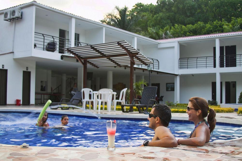 Hotel Campestre Santa Catalina San Gil Exterior photo