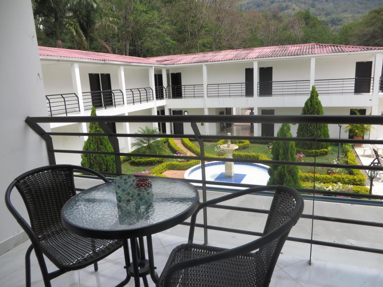 Hotel Campestre Santa Catalina San Gil Exterior photo