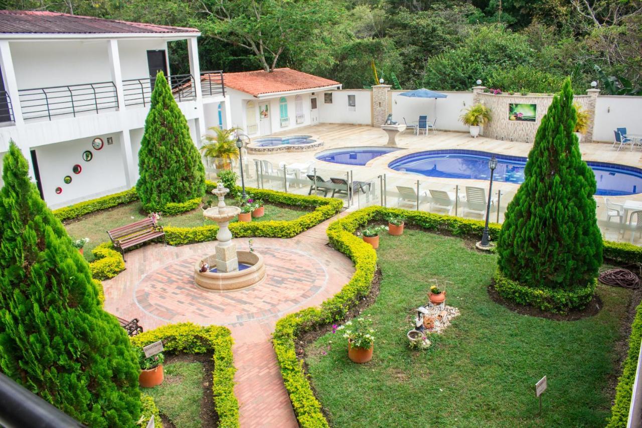 Hotel Campestre Santa Catalina San Gil Exterior photo